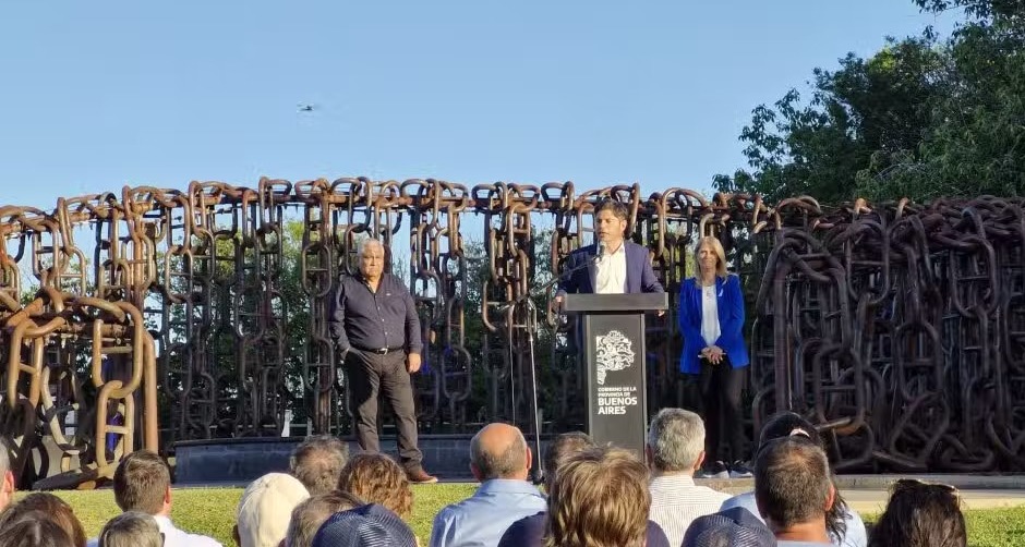 Kicillof encabezó el acto por el Día de la Soberanía en San Pedro ...