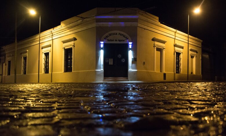 Punto de encuentro: La biblioteca sigue siendo el faro cultural de la esquina de Ameghino y Don Bosco.