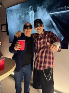 El código de las gafas: Bizarrap y Novellis, dos que saben lo que es esconder la mirada para que hable la música.