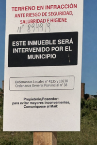 Bajo la lupa: Para el vecino, cada cartel de intimación es una señal de que 'algo se están cocinando.