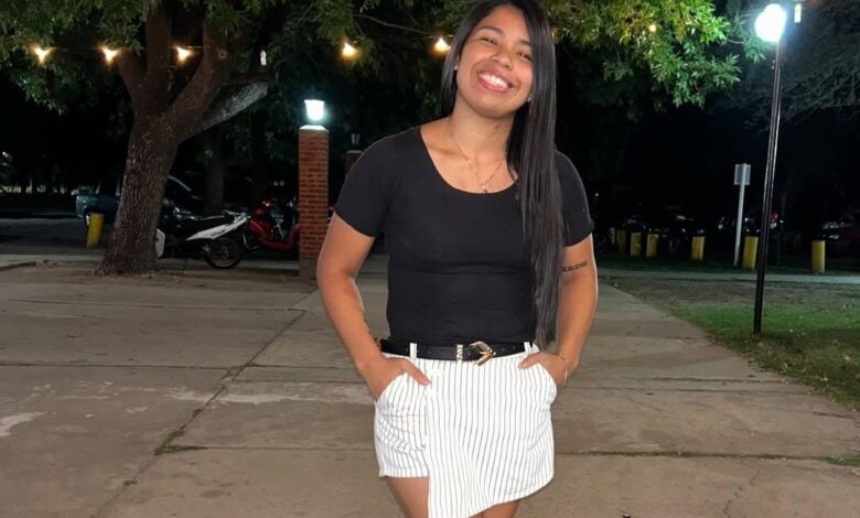 Autodidacta, laburante y resiliente: Emily Flores, una artista que aprendió todo a fuerza de voluntad