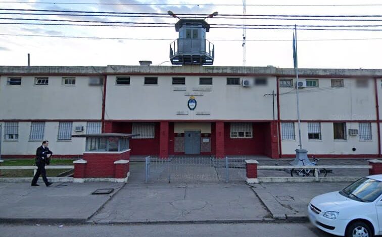 La UP3 cuenta con una capacidad oficial de 358 plazas. Actualmente aloja alrededor de 990 personas.