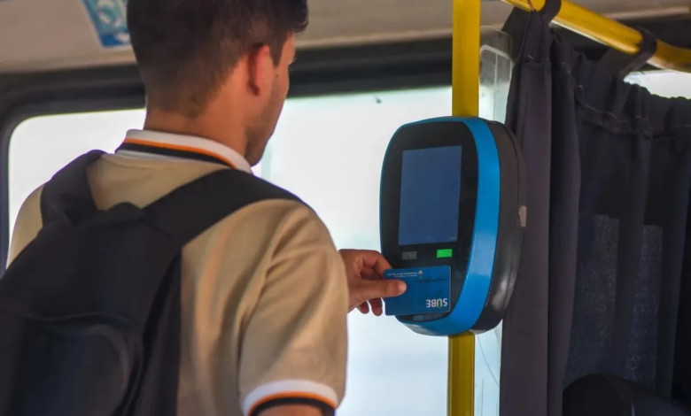 Agilidad en las paradas: La medida busca que el ascenso de los estudiantes sea más rápido mediante la validación electrónica.