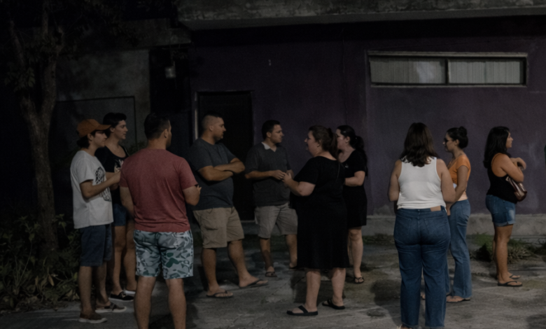 La voz del hartazgo: Los vecinos se reunieron no para pedir obras, sino para pedir que dejen de robarles; la inseguridad ya no conoce de horarios.