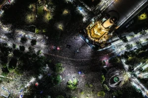 Hormiguero humano: Una postal aérea que apenas alcanza a dimensionar las más de 300 mil almas que desbordaron el Parque a la Bandera.