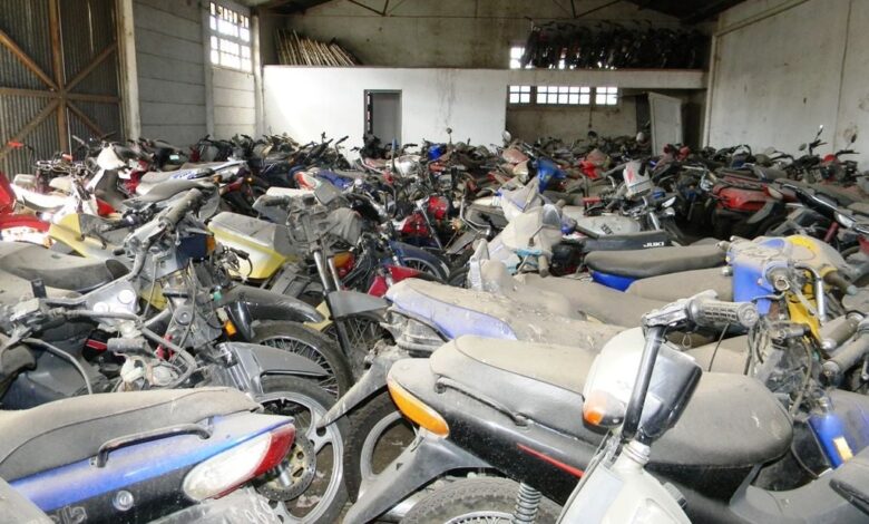 Herramienta de trabajo: Las motos secuestradas para muchos, el único medio de transporte para ir a trabajar.