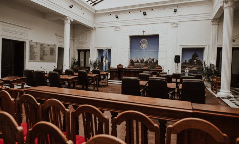 Nueva normativa local: Los concejales nicoleños definieron los alcances de las restricciones administrativas que comenzarán a regir en las dependencias municipales.