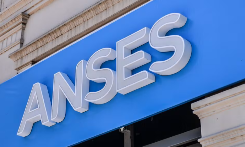 Gestión previsional: El titular de ANSES, Guillermo Arancibia, oficializó las escalas que entrarán en vigencia este mes.
