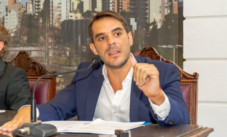 El apoyo de Passaglia a la reforma electoral desató una ola de críticas.