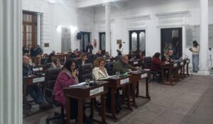 Los concejales que responden al intendente municipal decidieron aprobar un nuevo aumento del boleto, entre otras cuestiones que dejan sin reparo a los usuarios del transporte público. 