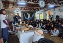 La actividad didáctica buscó acercar las tradiciones y costumbres ancestrales a los estudiantes. Foto: agrupación "Madre Tierra