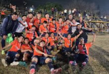 El Náutico coronó una gran campaña en la que finalizó segundo en la tabla general y eliminó a 12 de Octubre y Paraná en su camino a la final. Foto: Regatas fútbol.