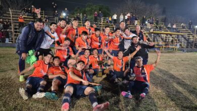 El Náutico coronó una gran campaña en la que finalizó segundo en la tabla general y eliminó a 12 de Octubre y Paraná en su camino a la final. Foto: Regatas fútbol.