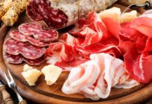 Los alimentos que más suben el colesterol LDL combinan grasas saturadas y azúcar añadida, según cardiólogos y nutricionistas.